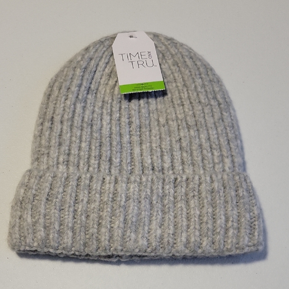 Time and Tru  Light Gray Ribbed Cuffed Beanie.  2